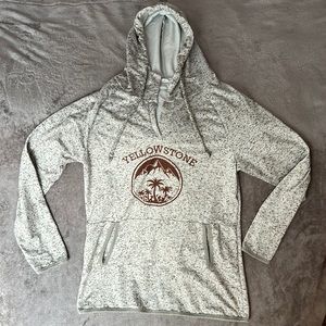 S Yellowstone Sweater with hood
